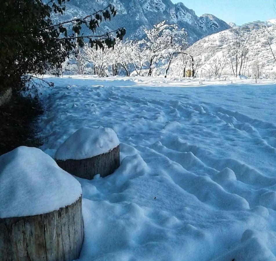 Karvansaray Lahic Екстериор снимка