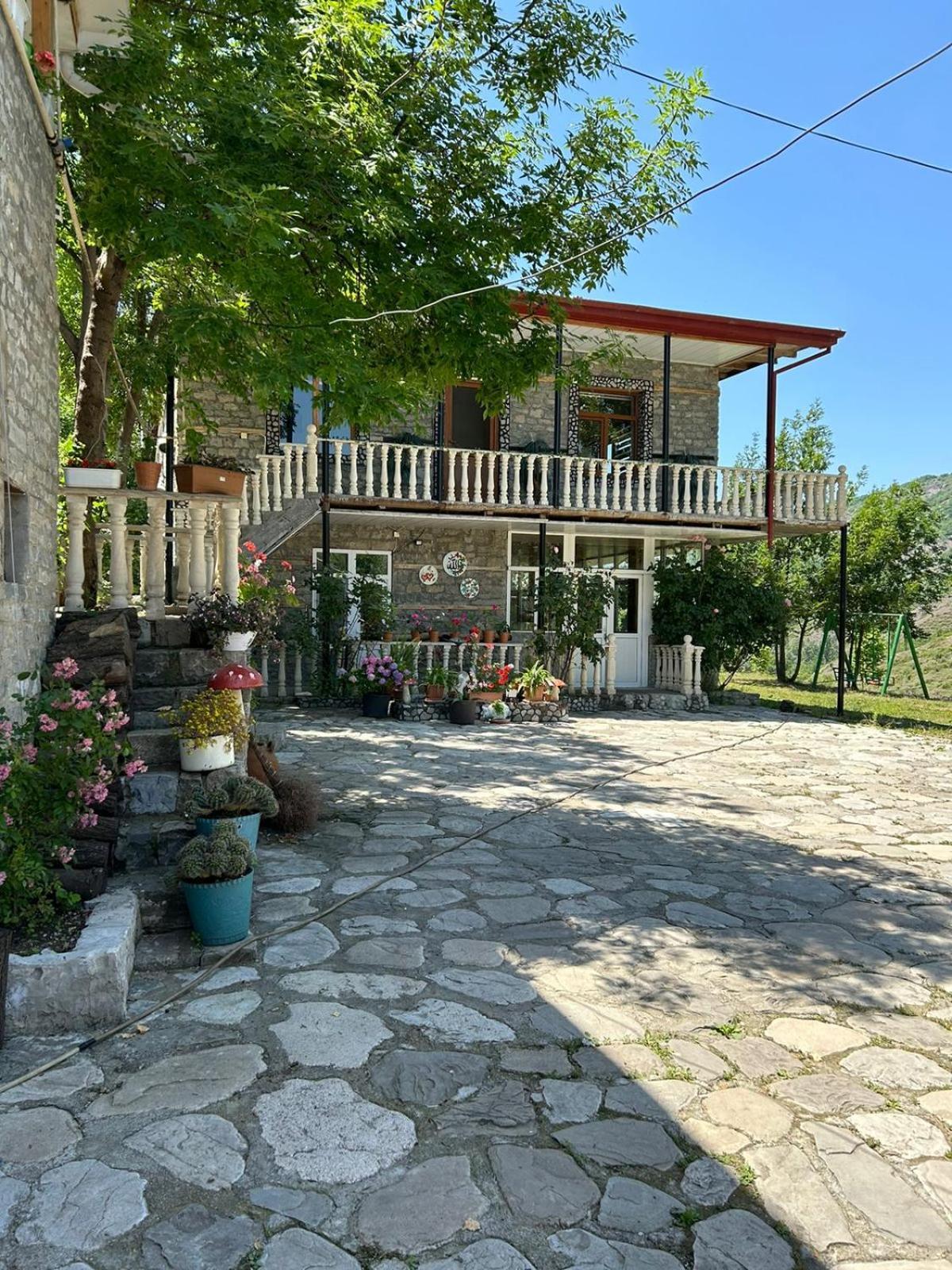 Karvansaray Lahic Екстериор снимка
